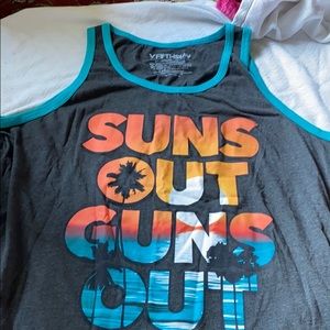 Men’s sleeveless shirt w/free T-shirt